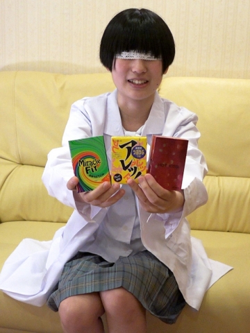 やみこちゃん大辞典！？第二巻「性科学大実験」やみこ先生が好きなえっちとコンドームとは！？