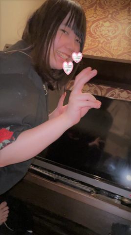 「個人撮影」大人気！　素人カフェ店員アイナちゃん 満喫ハメ中出し&胸射編♪