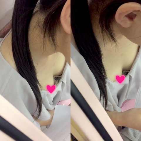 【胸チラHD画質】勉強に勤しむ女子大生はこんなにも無防備