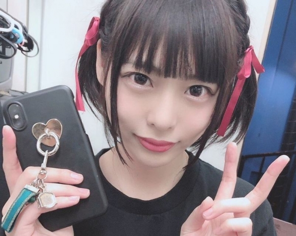 【個撮】都立商業科のゆめかわ系女子校生。ホストに鬼ハマりした友達のためにハメ撮りさせてくれた性格めんへらヨシ子さん