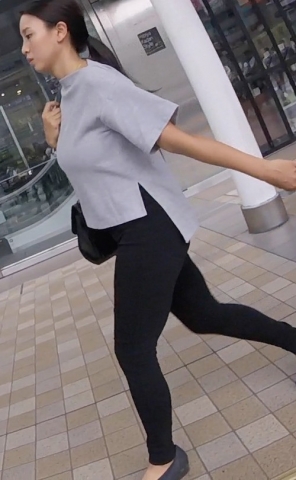落差が出る乳揺れ。杏ちゃん似