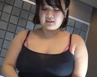 ぽっちゃり看護婦さん　内気な性格だけどはじめてのエッチ　無修正