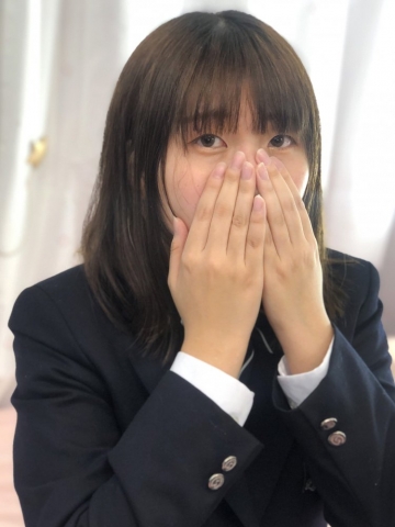 両親と絶縁して一人暮らししている19才ふみかちゃんがお金に困ってのハメ撮り！