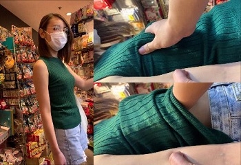 【おっぱい痴漢】エロエロ美女がいたので、おっぱいをプニプニタッチ！！興奮し過ぎて腕掴んで生おっぱい揉みまでww