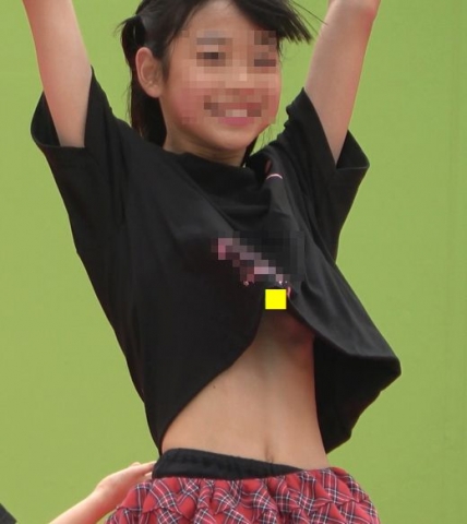 令和販売！！高画質！！ダンス！！綺麗な子の下に着ているものが豪快にちらり２！！n213
