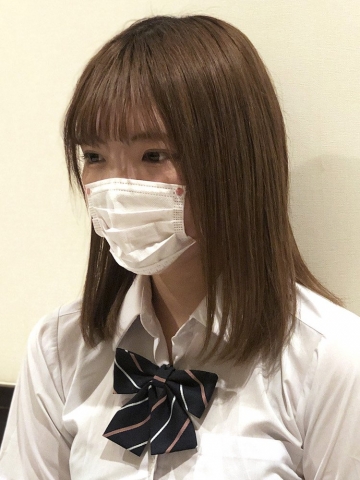 中退していなければ現役の18才になったばかりで付き合った事がない経験人数2人だけの高身長な真梨花ちゃんのハメ撮り！
