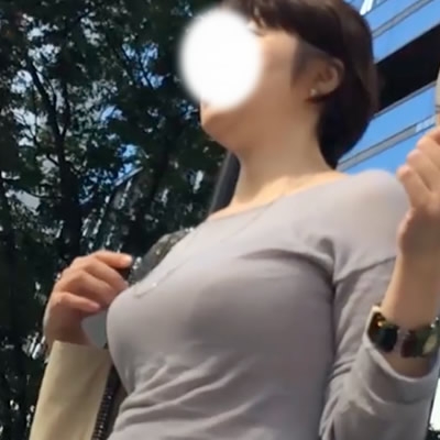 美巨乳！眩しい着衣巨乳様３人MIX！