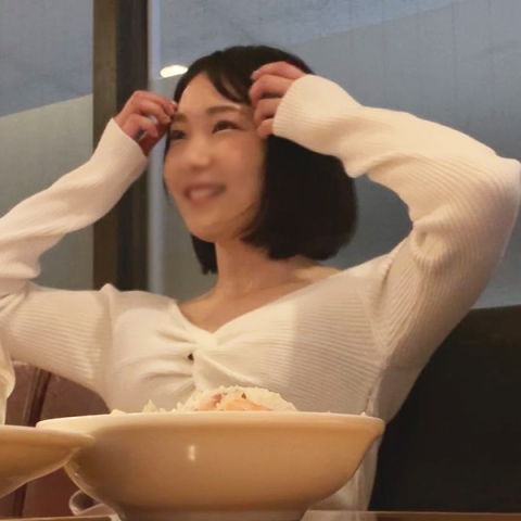 おっぱいでかいバイトの後輩 飯奢って生でハメて中出し