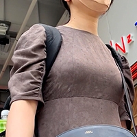 【通スピ＆スロー】実はでかいっしょ？隠れ巨乳な着衣ヤング様に密着！
