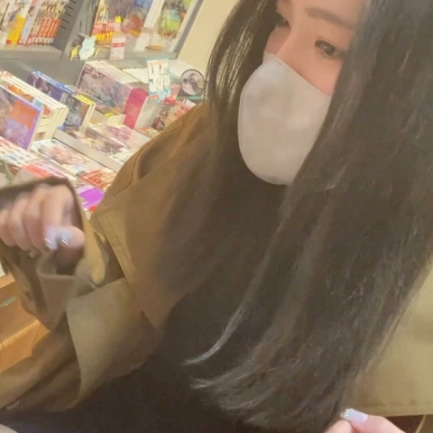 【パンチラ】【盗撮】ずっと好きだったからいいよね？