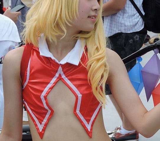 コスプレ2017夏見事なまでのまな板貧乳ｗへそ出し【動画】イベント編 3807
