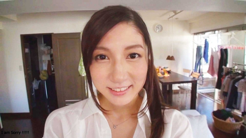 群馬県高崎市の超美人妻34歳　旦那が仕事で外出中の自宅のリビングで真昼間から不倫生ハメセックス！