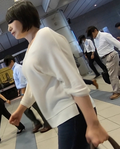 妖艶な白ニットおねえさまv1