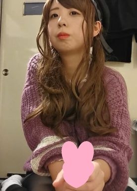 大人しい優しい大学生に手コキで４５４５されてザーメン発射